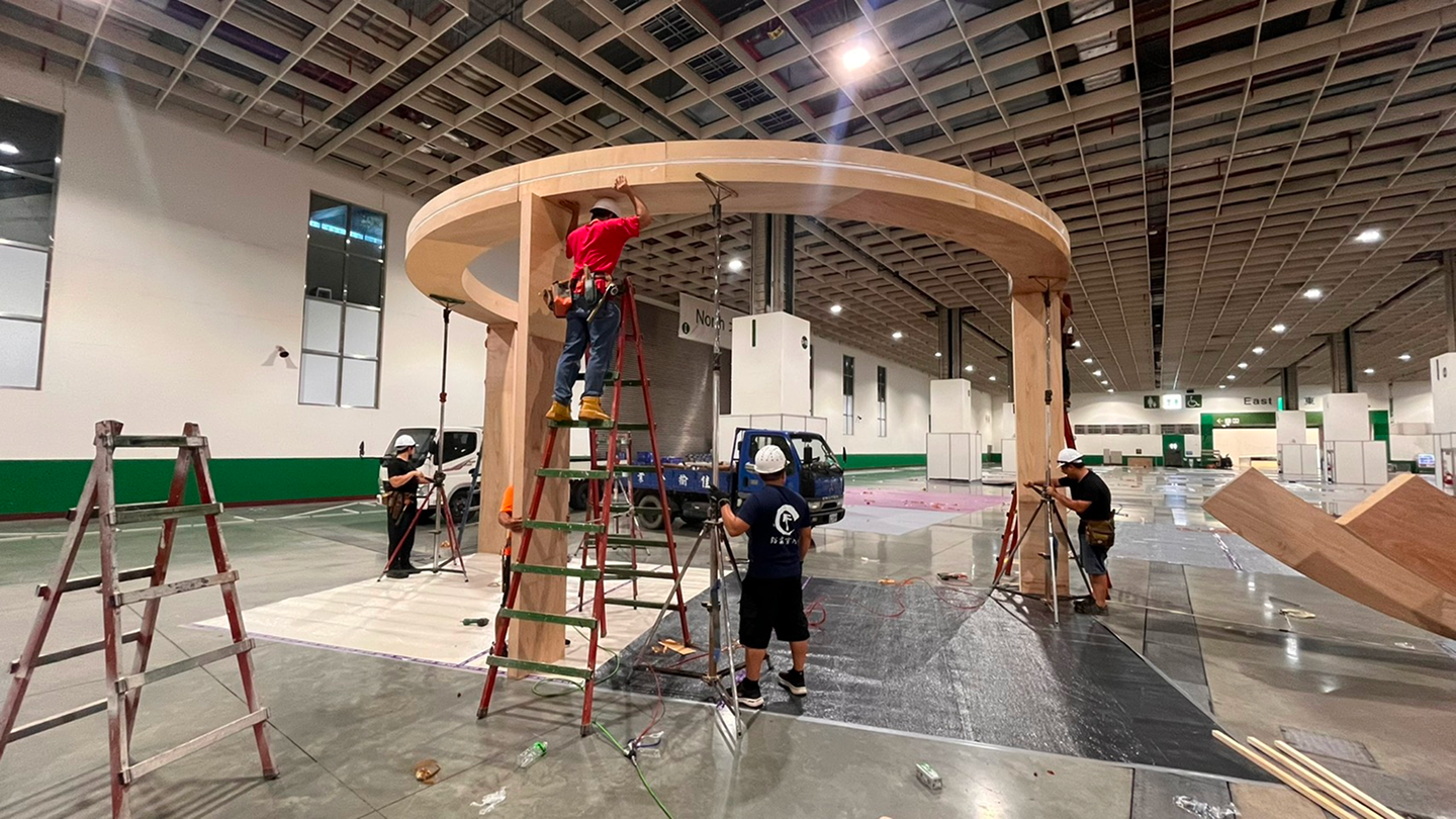 On-Site Structural Truss & Rigging Assembly